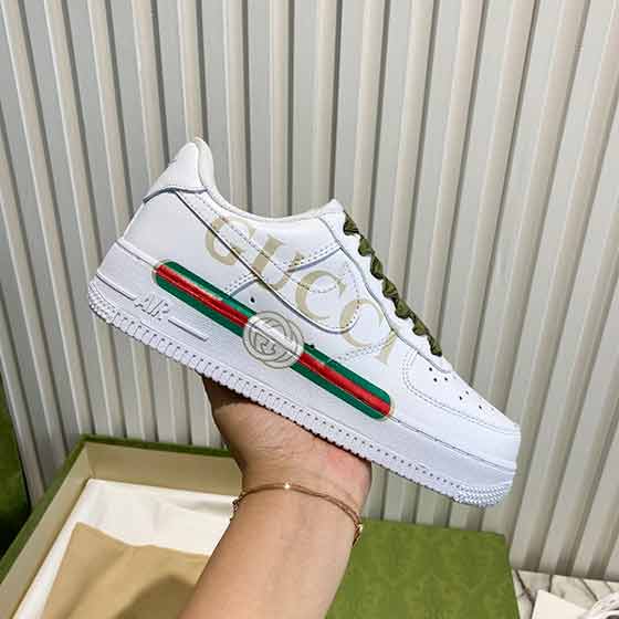 gucci小蜜蜂板鞋，Ari Force1＂原