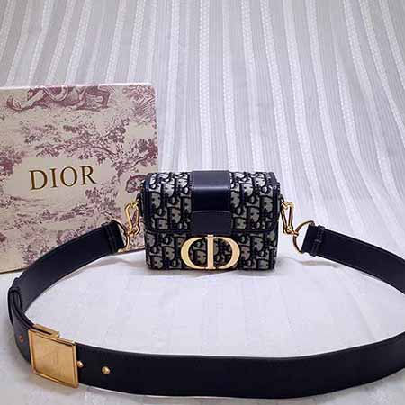 Dior 30 Montaigne迷你號重磅款蒙田包：致敬經(jīng)