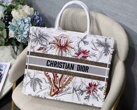 Dior Book Tote花園系列經(jīng)典款復(fù)古風(fēng)實(shí)用型購(gòu)物袋 M